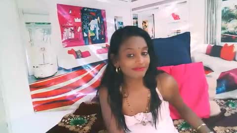Snapshot of indianlovebug chatting on 13, 9, 2025 Leah online show from 13, 9, 2025