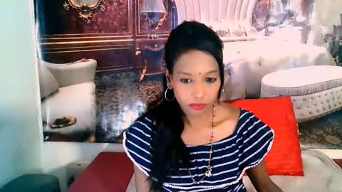 Snapshot of indianlovebug chatting on 14, 10, 2025 Leah online show from 14, 10, 2025