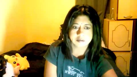 Snapshot of indianpleasures21 chatting on 18, 4, 2026 indianpleasures21 online show from 18, 4, 2026