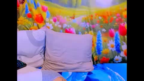 Snapshot of indianroxy27 chatting on 24, 3, 2026 indianroxy27 online show from 24, 3, 2026