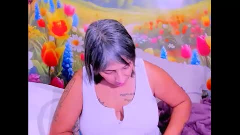 Snapshot of indianroxy27 chatting on 1, 4, 2026 indianroxy27 online show from 1, 4, 2026