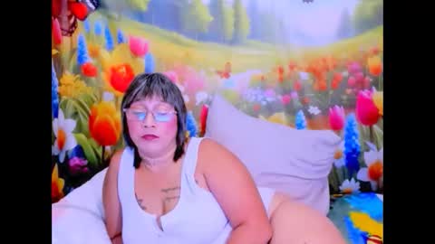 Snapshot of indianroxy27 chatting on 17, 4, 2026 indianroxy27 online show from 17, 4, 2026