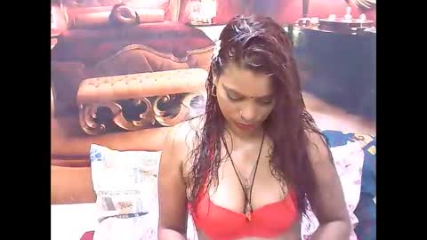 indiansexyass4u2luv online show from 11, 1, 2025