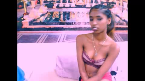 Snapshot of indiansexyslender4u2luv chatting on 19, 2, 2025 indiansexyslender4u2luv online show from 19, 2, 2025