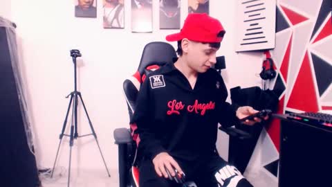 Snapshot of indomitablebeast chatting on 20, 11, 2025 matias online show from 20, 11, 2025