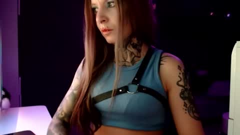 Snapshot of inesdesire chatting on 7, 2, 2025 InesDesire online show from 7, 2, 2025