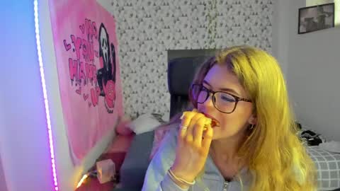 Snapshot of iness_lex chatting on 1, 4, 2026 iness_lex online show from 1, 4, 2026