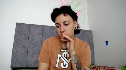 lyan onlyfans n linda online show from 15, 12, 2025