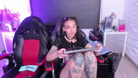 inkedsinners_ online show from 19, 6, 2026