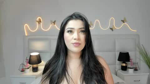 Snapshot of innavolkova chatting on 1, 5, 2026 innavolkova online show from 1, 5, 2026