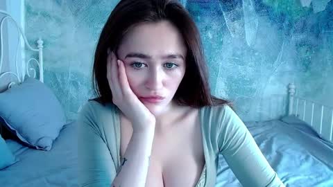 Lina online show from 8, 4, 2026