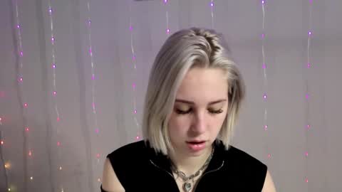 Snapshot of innocent_girll chatting on 1, 2, 2026 Kate online show from 1, 2, 2026