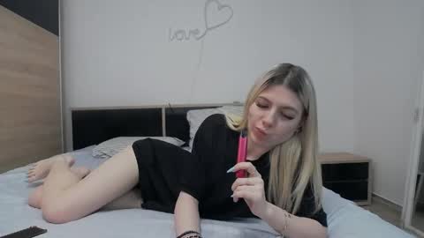 Snapshot of innocentangel2 chatting on 3, 5, 2026 innocentangel2 online show from 3, 5, 2026