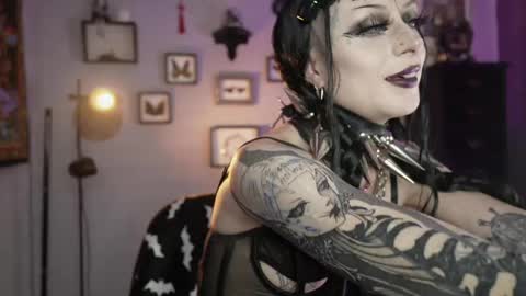 Snapshot of insania_999 chatting on 15, 4, 2026 SANIA online show from 15, 4, 2026