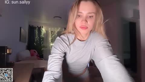 Snapshot of inspiration_in_frame chatting on 13, 12, 2025 Sully and Kate online show from 13, 12, 2025