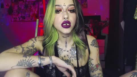 Insunnity666 online show from 28, 1, 2025