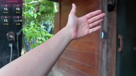 Snapshot of intelligencer chatting on 5, 4, 2026 Sofi online show from 5, 4, 2026