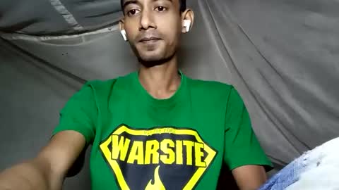 interne8famous online show from 9, 11, 2025