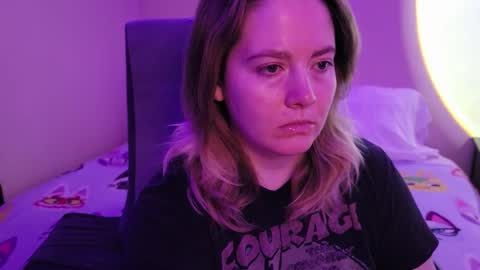 Snapshot of internetfairy_xo chatting on 2, 12, 2025 Faye online show from 2, 12, 2025