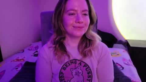 Snapshot of internetfairy_xo chatting on 6, 1, 2026 Faye online show from 6, 1, 2026