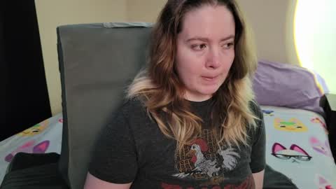 Snapshot of internetfairy_xo chatting on 8, 4, 2026 Faye online show from 8, 4, 2026