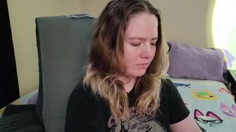 Snapshot of internetfairy_xo chatting on 11, 4, 2026 Faye online show from 11, 4, 2026