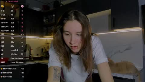 Snapshot of internetsexplorer chatting on 16, 12, 2024 Bernadette  Join  online show from 16, 12, 2024