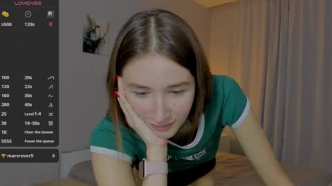 Snapshot of internetsexplorer chatting on 22, 1, 2025 Bernadette  Join  online show from 22, 1, 2025