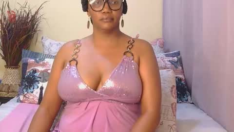 Snapshot of intimacysexy chatting on 17, 5, 2026 boniswa caroline online show from 17, 5, 2026