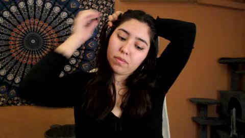 Snapshot of intimatetales chatting on 19, 12, 2024 Africa online show from 19, 12, 2024