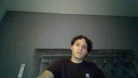 WillyTripleXxx online show from 11, 5, 2026