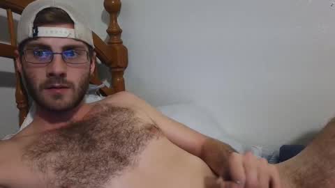 Snapshot of inyourdreams16180 chatting on 5, 1, 2025 inyourdreams16180 online show from 5, 1, 2025