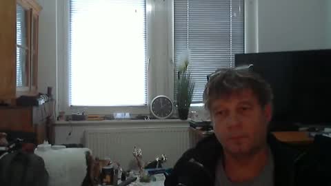 iolio17 online show from 22, 12, 2025