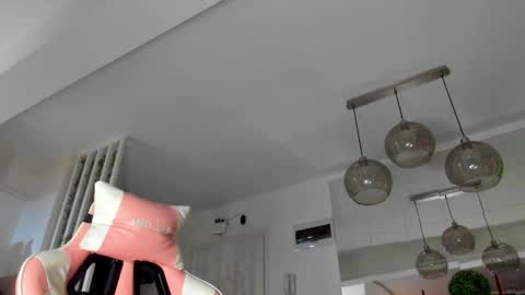 Snapshot of irenevon chatting on 21, 10, 2025 Ir s room online show from 21, 10, 2025