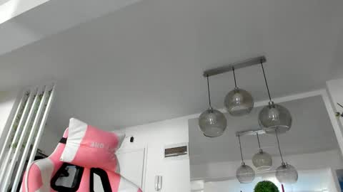 Snapshot of irenevon chatting on 24, 10, 2025 Ir s room online show from 24, 10, 2025