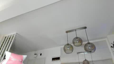 Snapshot of irenevon chatting on 5, 11, 2025 Ir s room online show from 5, 11, 2025