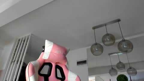 Snapshot of irenevon chatting on 9, 11, 2025 Ir s room online show from 9, 11, 2025