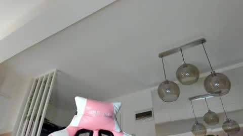 Snapshot of irenevon chatting on 4, 12, 2025 Ir s room online show from 4, 12, 2025