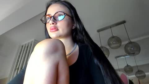 Snapshot of irenevon chatting on 15, 12, 2025 Ir s room online show from 15, 12, 2025