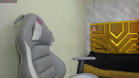 Snapshot of iris_77 chatting on 12, 10, 2025 iris_77 online show from 12, 10, 2025