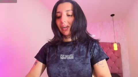 Snapshot of iris_77 chatting on 20, 10, 2025 iris_77 online show from 20, 10, 2025