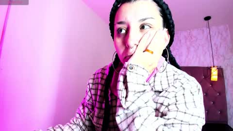 iris_77 online show from 25, 11, 2025