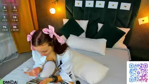 Snapshot of iris_barnes chatting on 29, 4, 2026 Lilith online show from 29, 4, 2026