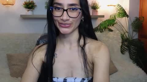 Snapshot of iris_cam_ chatting on 13, 3, 2026 iris online show from 13, 3, 2026