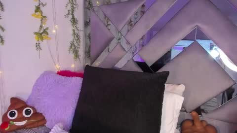 Snapshot of iris_hott1 chatting on 3, 3, 2025 iris online show from 3, 3, 2025