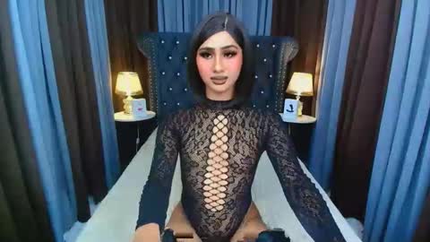 Snapshot of iris_lauren chatting on 10, 4, 2026 Iris online show from 10, 4, 2026