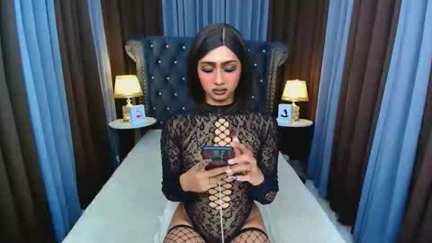 Snapshot of iris_lauren chatting on 17, 4, 2026 Iris online show from 17, 4, 2026