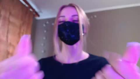 Snapshot of iris_lave chatting on 1, 10, 2025 Lily online show from 1, 10, 2025