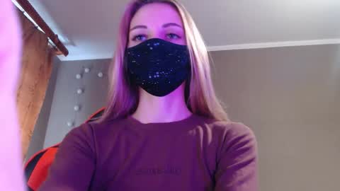 Snapshot of iris_lave chatting on 16, 10, 2025 Lily online show from 16, 10, 2025