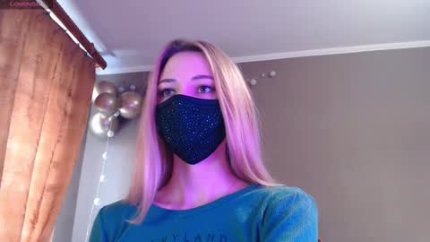 Snapshot of iris_lave chatting on 10, 11, 2025 Lily online show from 10, 11, 2025